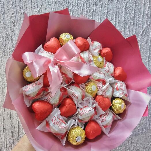 Сладкий букет из конфет