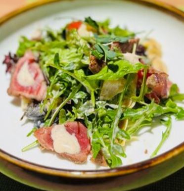 Салат с тунцом и артишоками