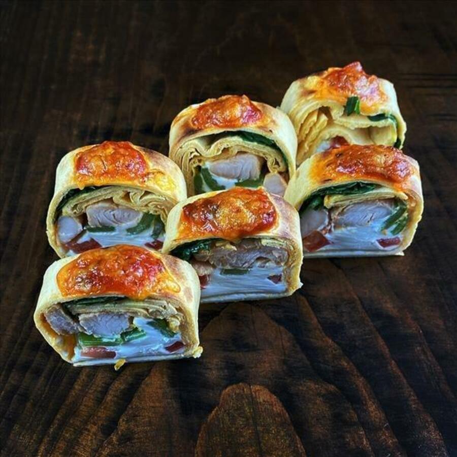 Мексиканский запеченный ролл с цыпленком