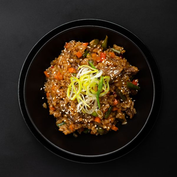 Рис WOK с говядиной и овощами