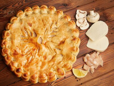 С курицей, сыром, грибами, картоф. и луком