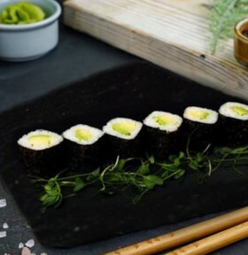 Маки с авокадо