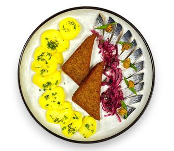 Кельдь с сартошкой