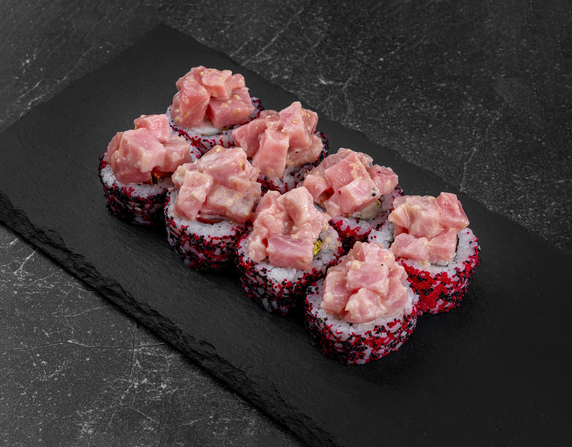 Ролл с тунцом и креветками