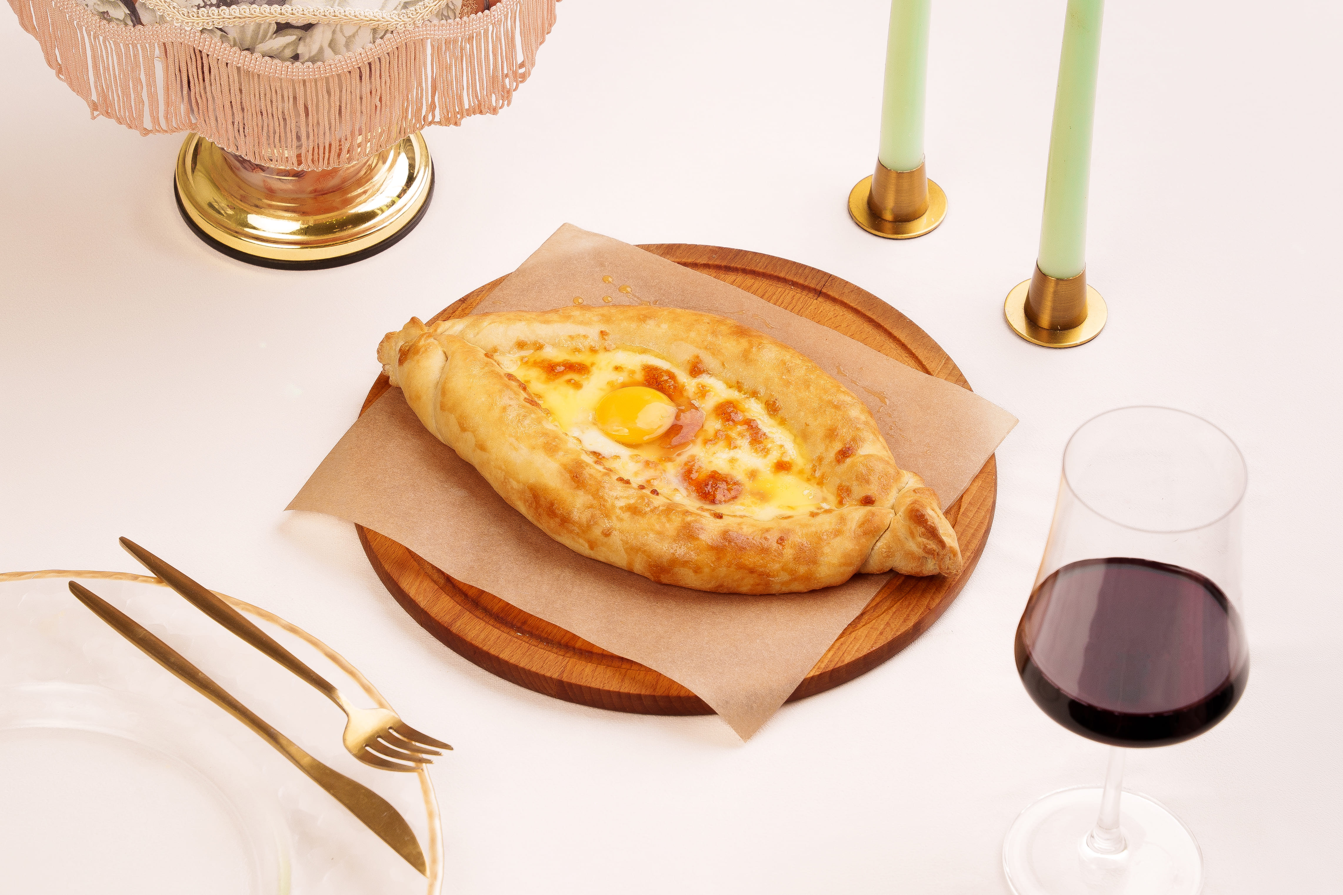 Хачапури по-аджарски (слоёное тесто)