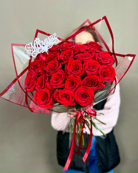 Букет из 25 красных роз