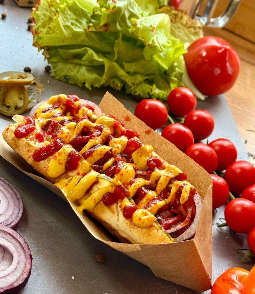 Хот-дог с колбаской говяжьей