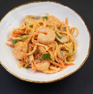 Лапша том ям с креветками