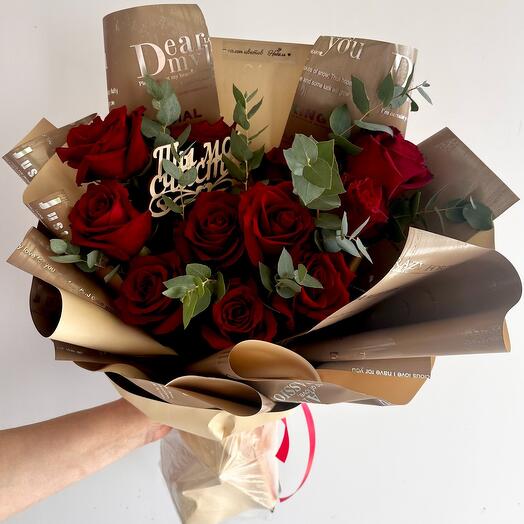 Букет «Ты моё счастье!» из преми.эквадор.роз и эвкалипта