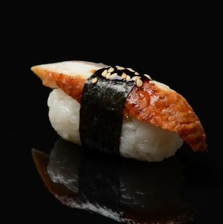 Суши с угрем