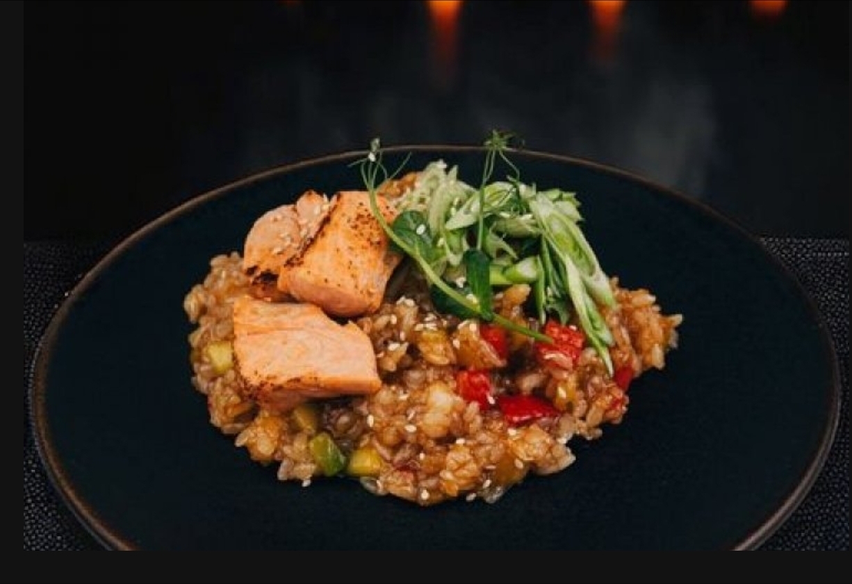 Лапша с лососем