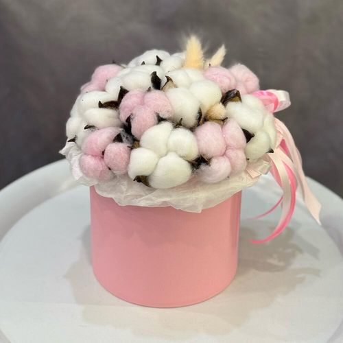 Букет из белого и розового хлопка, в коробке (0351)