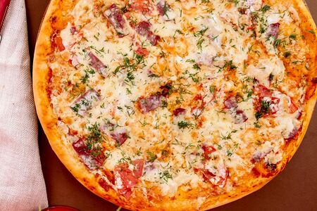 Пицца с курочкой и салями