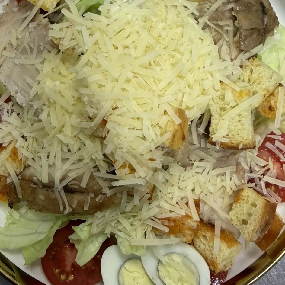 Цезарь с курицей