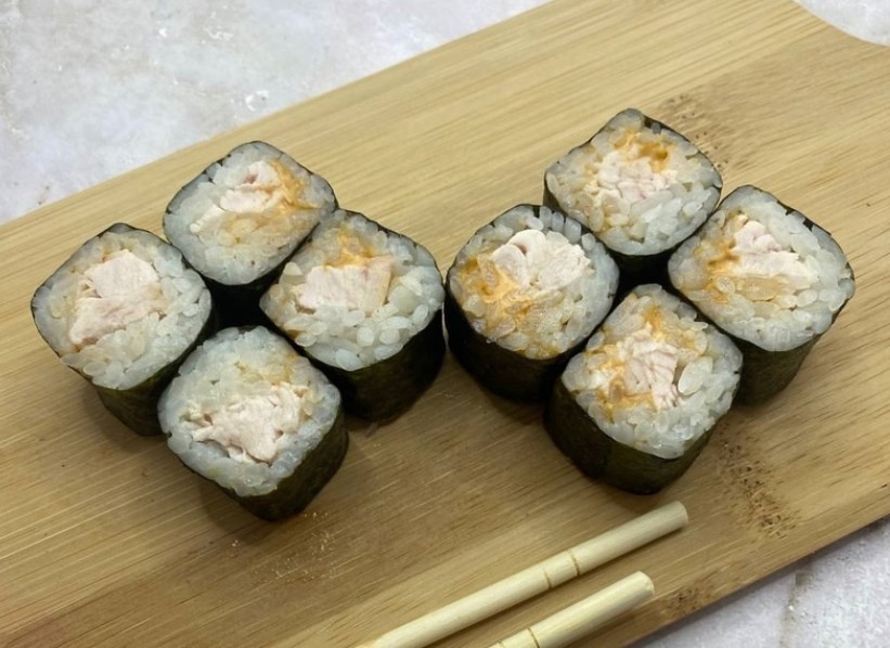 Маки с курицей