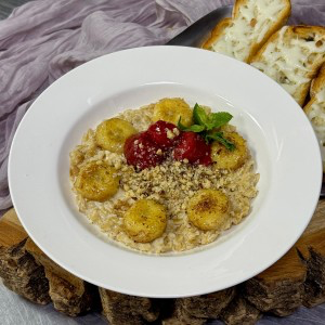 Завтрак: геркулесовая каша с бананом