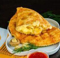 Чебурек с картофелем и грибами