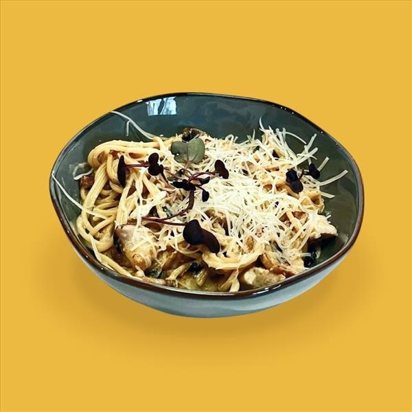 Паста с курицей и грибами