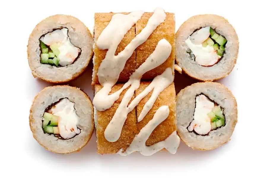 Ролл "Токи темпура с лососем".