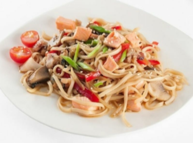 Тяхан с беконом и курицей