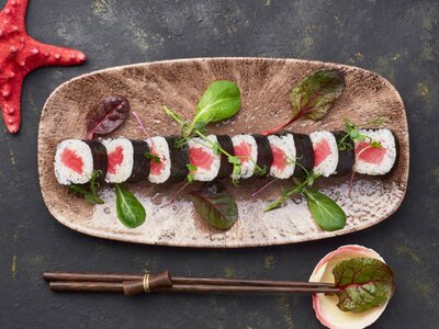 Маки с тунцом