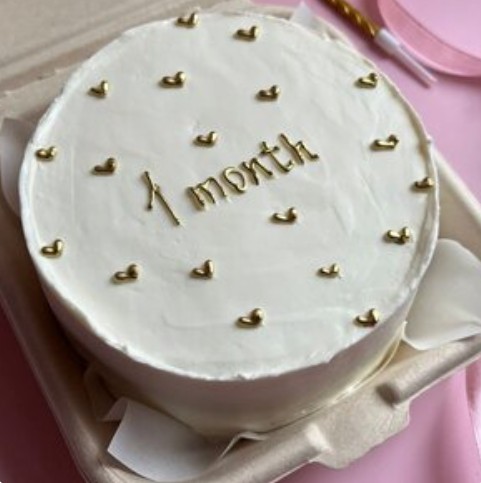 Бенто-торт ребенку на 1 месяц Сердечки (надпись можно изменить)