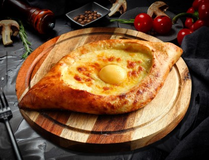 Хачапури по-аджарски классический