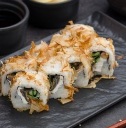 Ролл Бонито с угрем