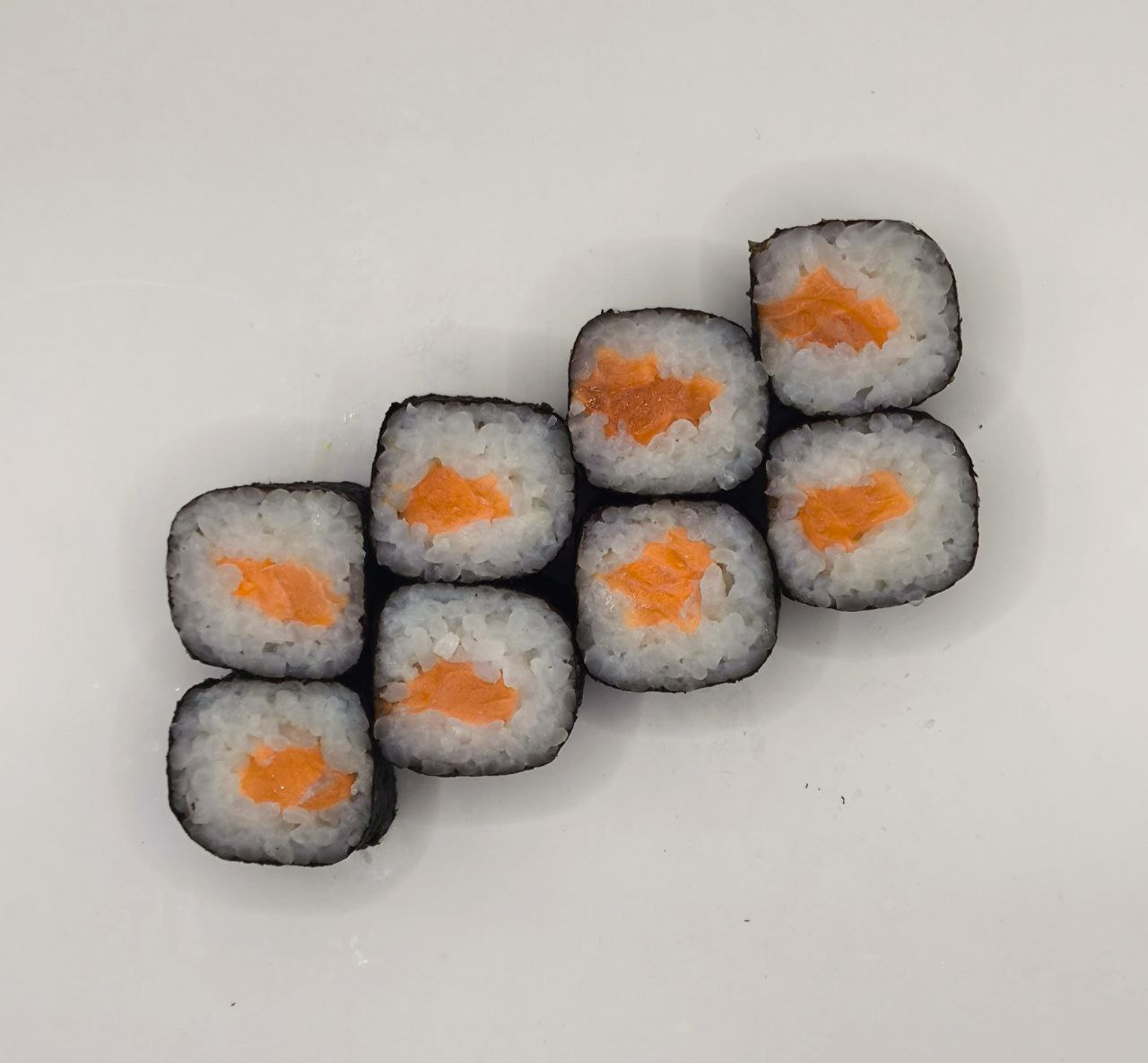 Ролл с лососем