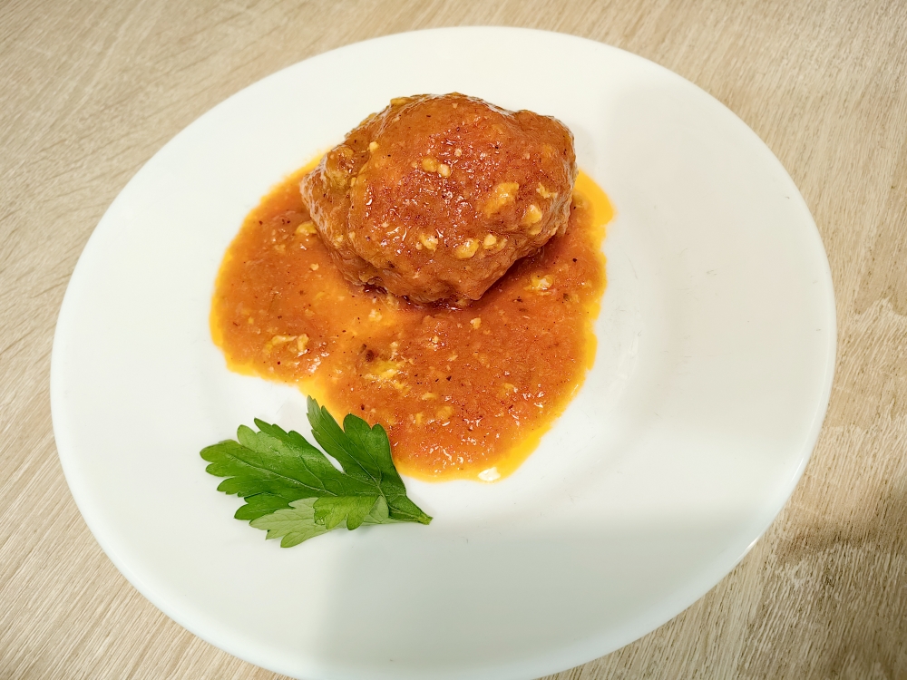 Биточек из говядины с сыром (без соуса)