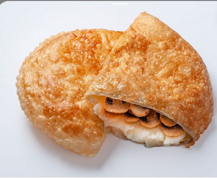 Чебурек с картофелем и грибами