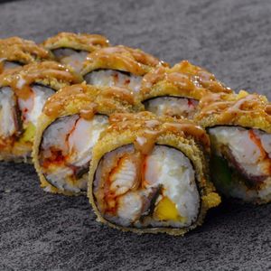 Горячий ролл с угрём и креветкой