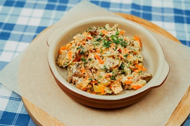 Салат с куриной печенью