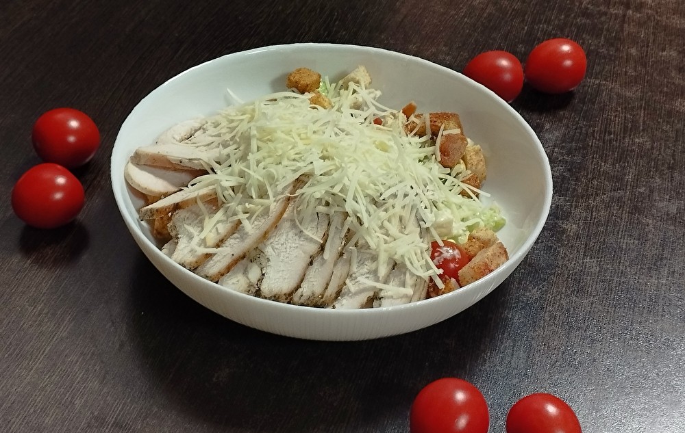 Цезарь с курицей