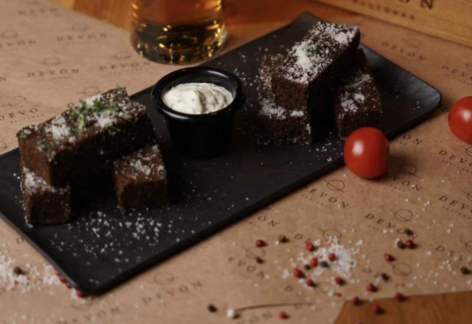 Чесночные гренки с пармезаном