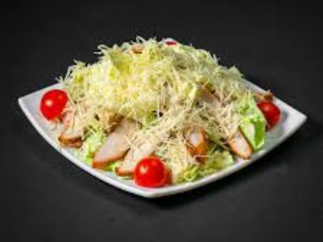 Салат Цезарь с креветками