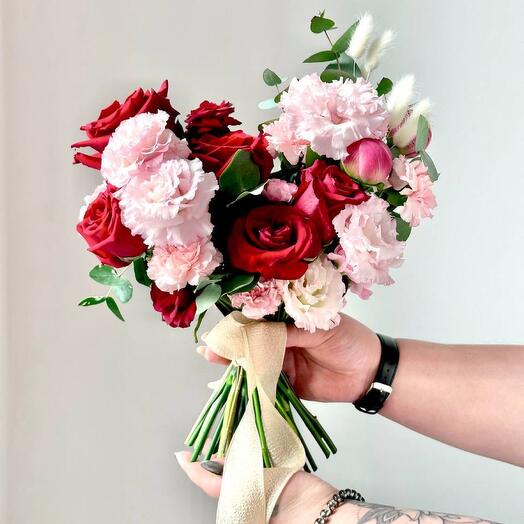 Свадебный букет «Алые паруса»