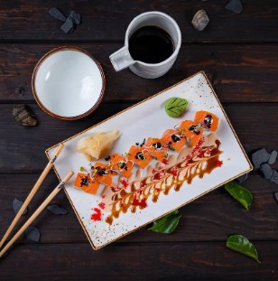 Нейкед салмон ролл