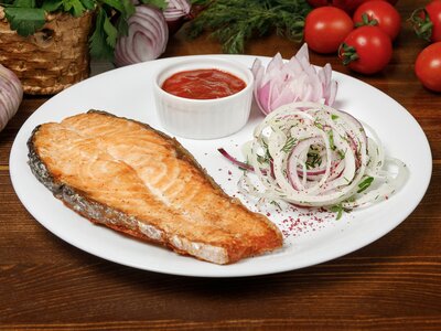 Семга жареная