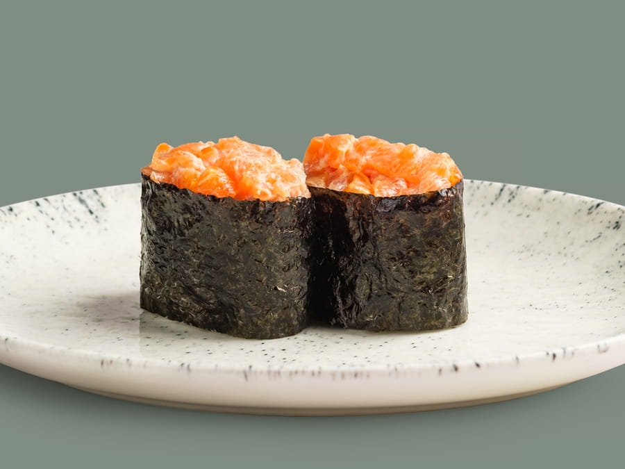 Спайси-гункан Лосось