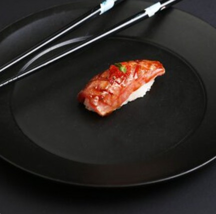 Суши с тунцом