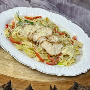 Таглиателли с курицей