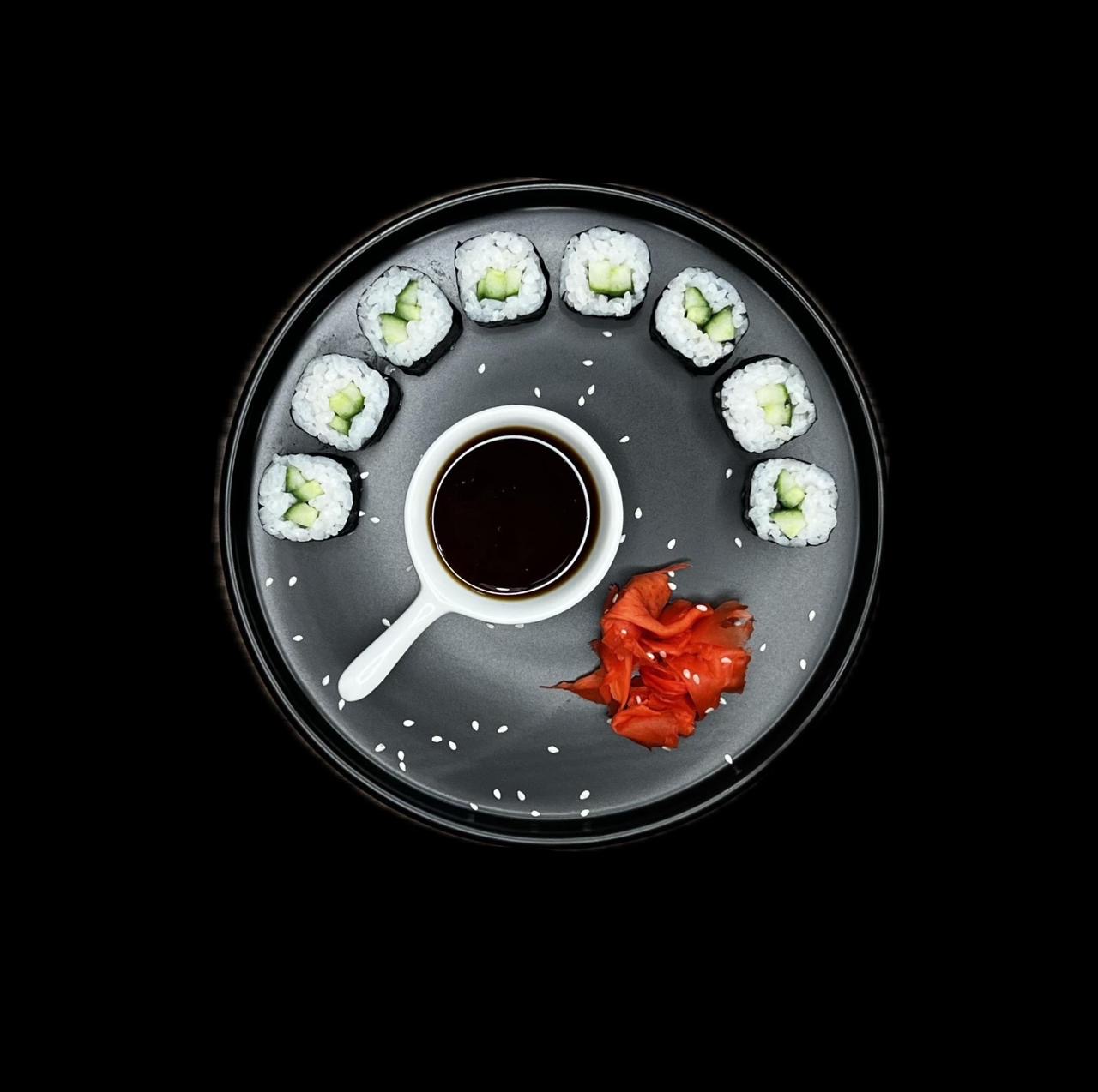 Ролл с огурцом