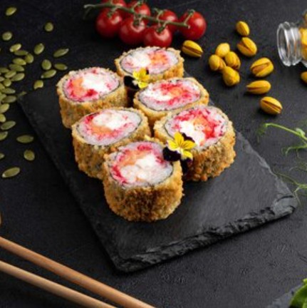 Горячий ролл с лососем и креветкой