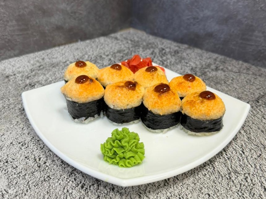 Запеченный ролл с мясом снежного краба
