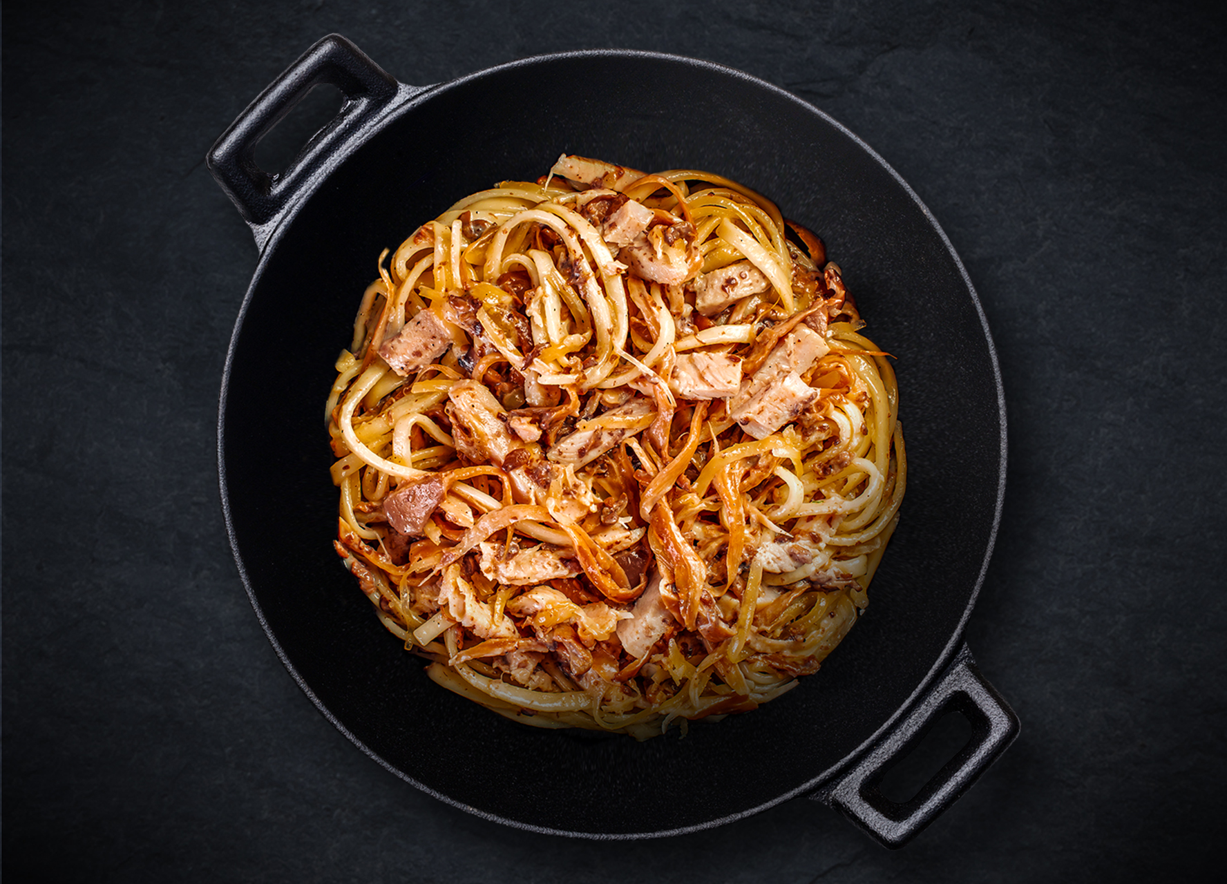 Wok сырный с цыплёнком и грибами