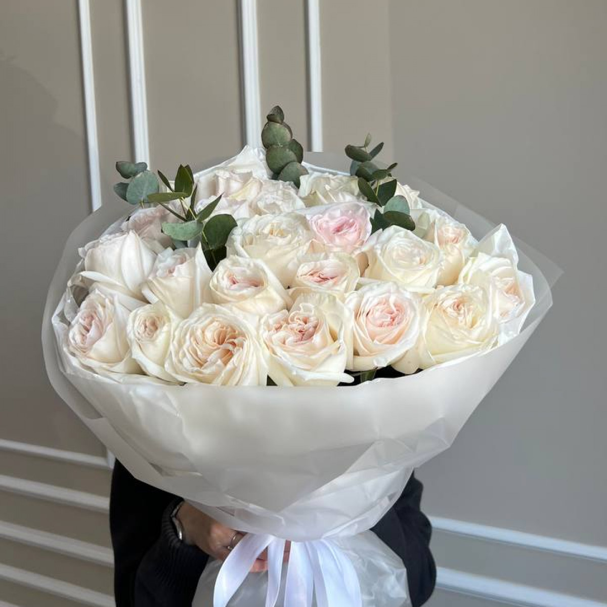 Моно букет из 25 парфюмированных роз (предзаказ)