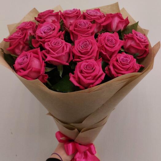 Букет из розовых роз