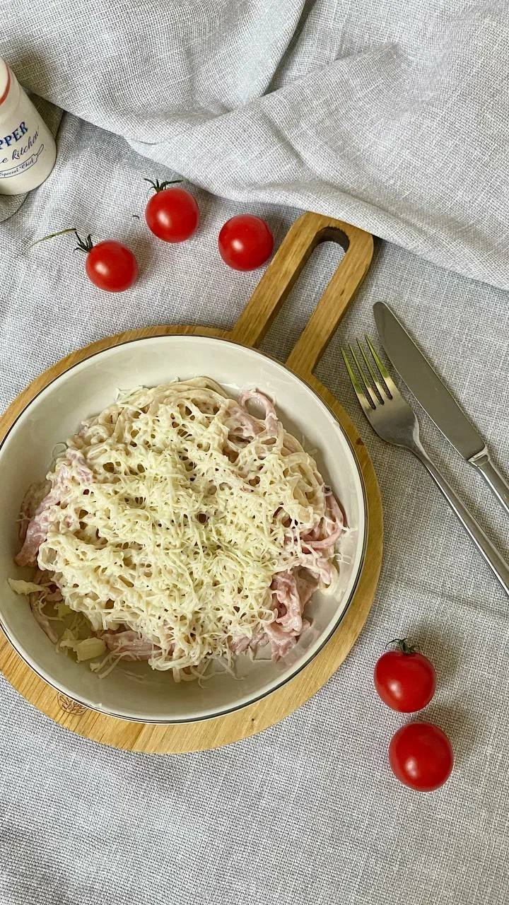Паста с ветчиной и сыром