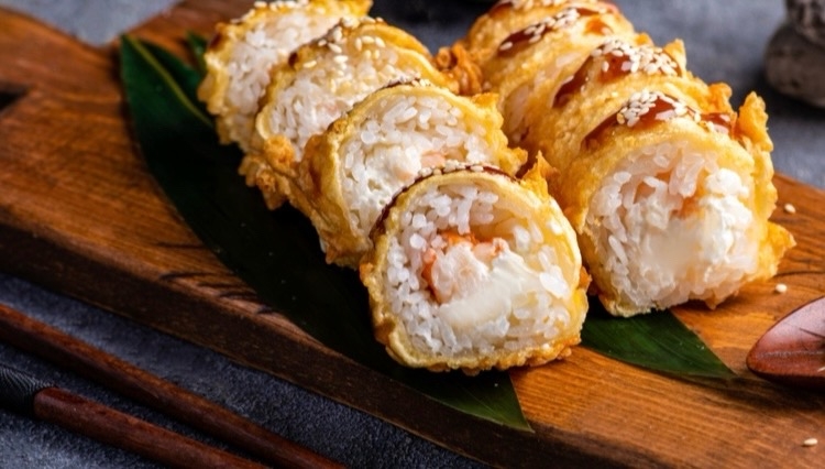 Нежный ролл с креветкой хот